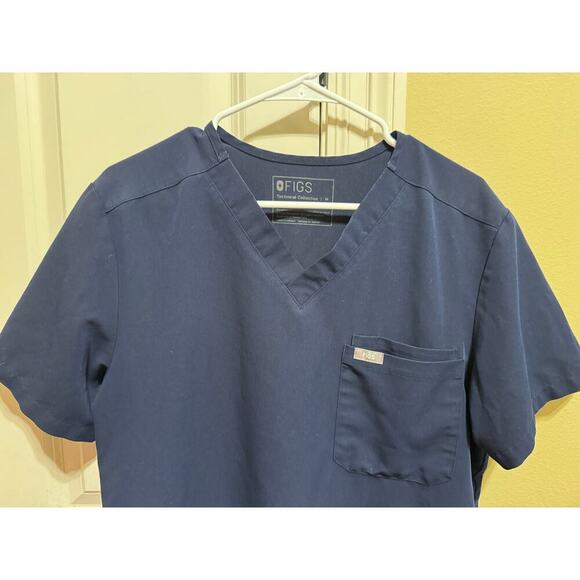 Figs Technical Collection Men's Short Sleeve Navy Blue Medical Scrub Top Sz M - Picture 2 of 12